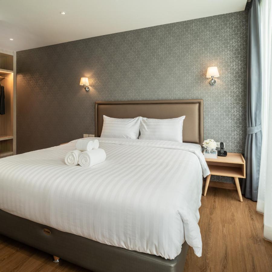 Lucky Hotel Бангкок Экстерьер фото